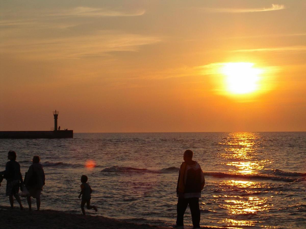 Apartamenty Portowy Mrzeżyno Dış mekan fotoğraf